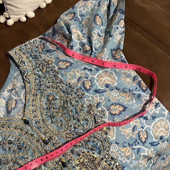 Gently used Asim Jofa size smalll to medium beautiful elegant piece. Party wear - Picture 12 of 17